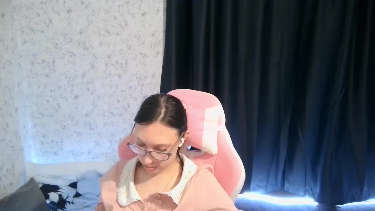 SweetLulyX Adult Chat December 25, 2025