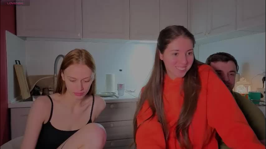 ihavepaws33 Adult Chat December 26, 2025