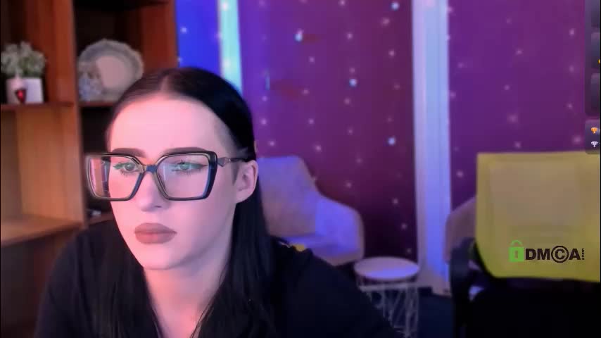 luna_tin Adult Chat December 26, 2025