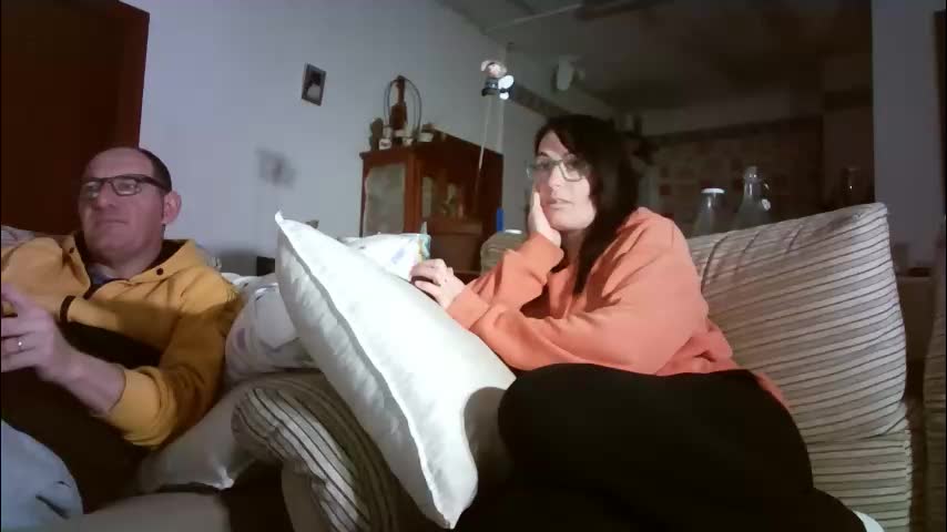 lolahueso Adult Chat December 26, 2025