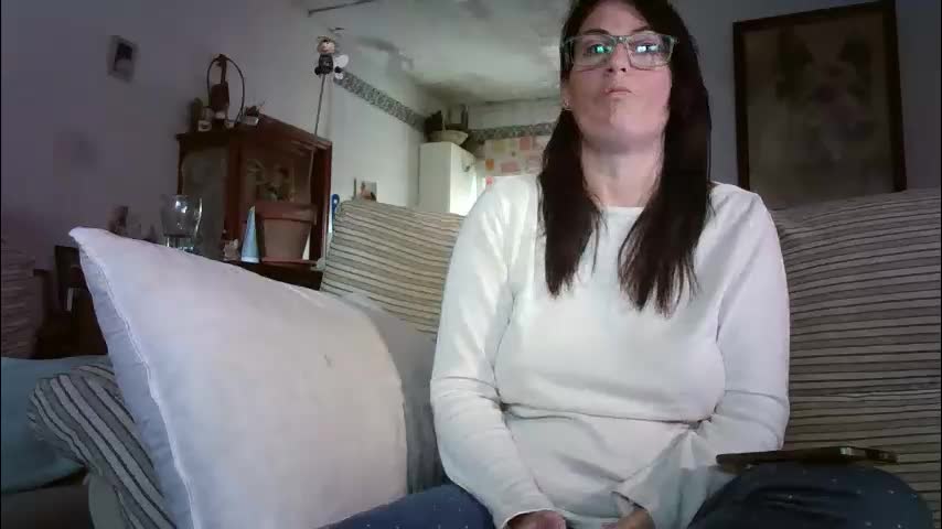 lolahueso Adult Chat December 26, 2025