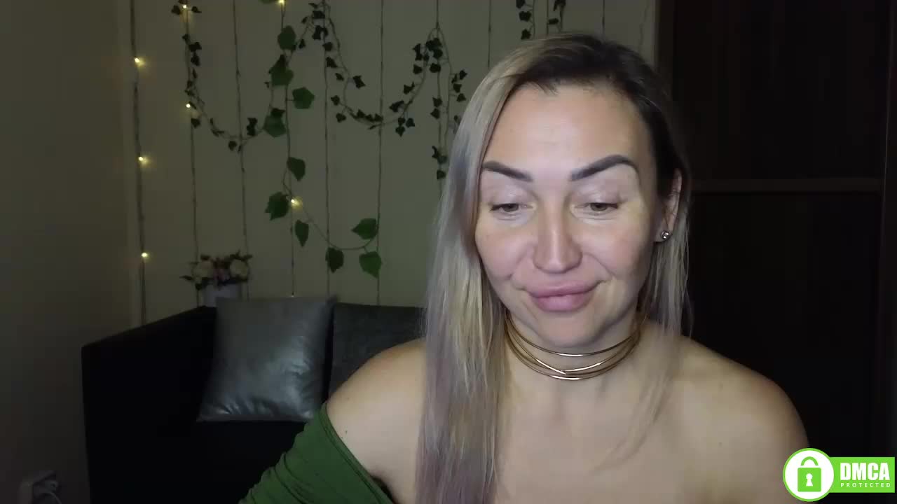 Jullyblondkiss Adult Chat December 26, 2025