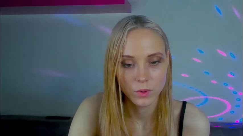 gina_lovelyy Adult Chat December 26, 2025