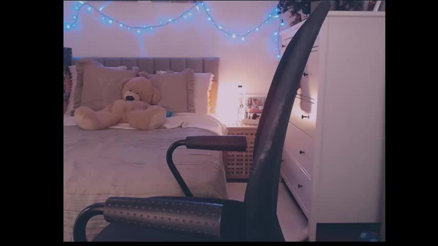 julialiones Adult Chat December 27, 2025