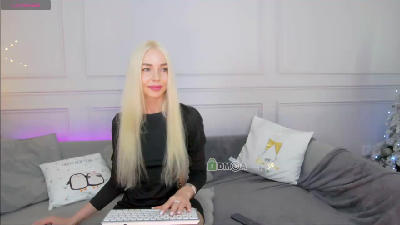 WhiteGirl-one Adult Chat December 27, 2025