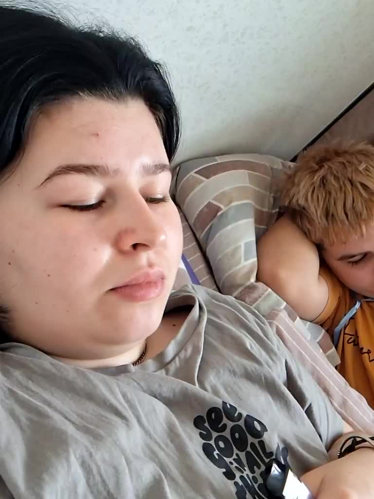 2Lesbians Adult Chat December 27, 2025