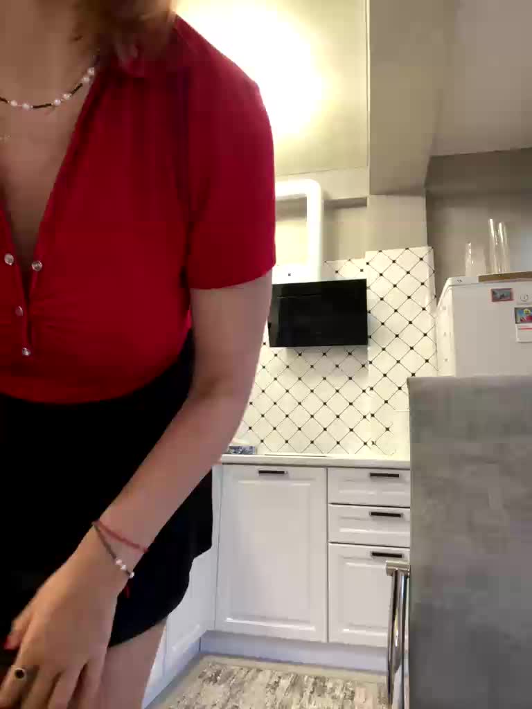 Pink-Lips Adult Chat December 27, 2025