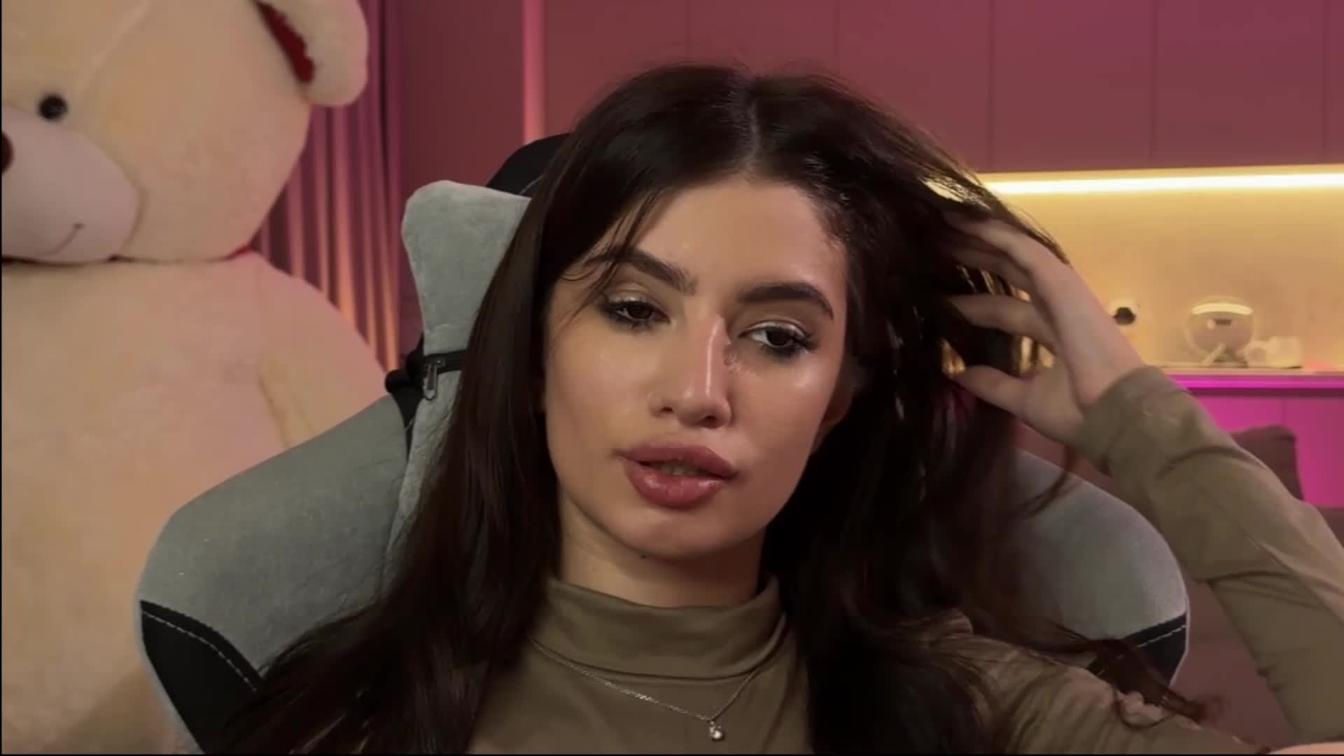 Sofi-Mi Adult Chat December 27, 2025