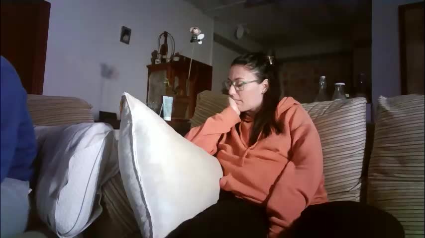 lolahueso Adult Chat December 28, 2025