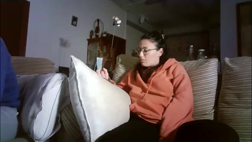 lolahueso Adult Chat December 28, 2025