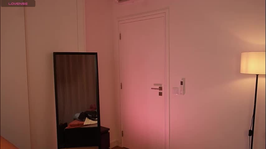 yess_kiki Adult Chat December 28, 2025