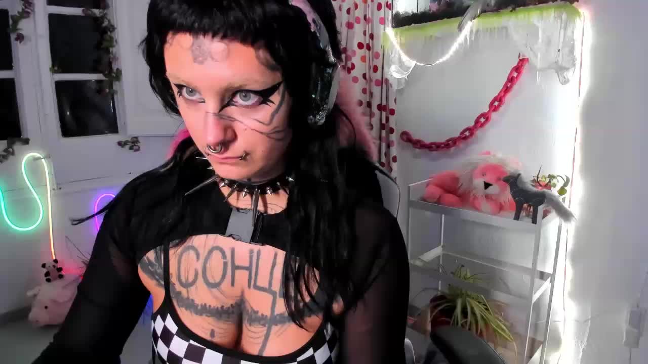 Lady-sontse- Adult Chat December 28, 2025