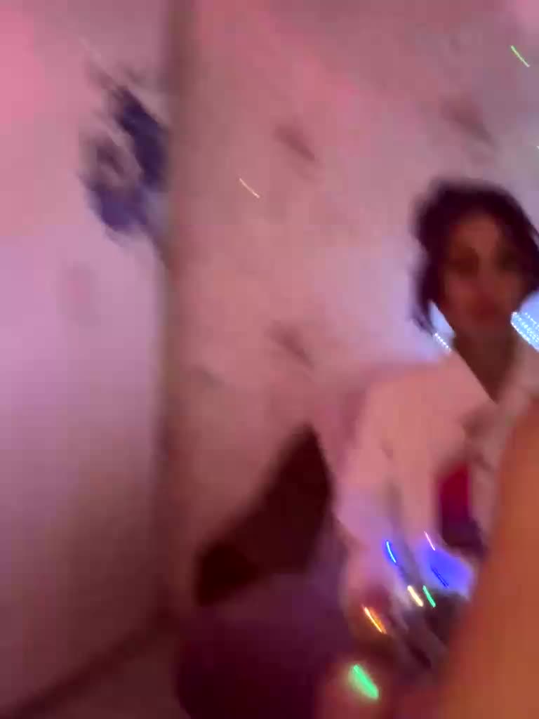 VIP17CoupleDream Adult Chat December 28, 2025