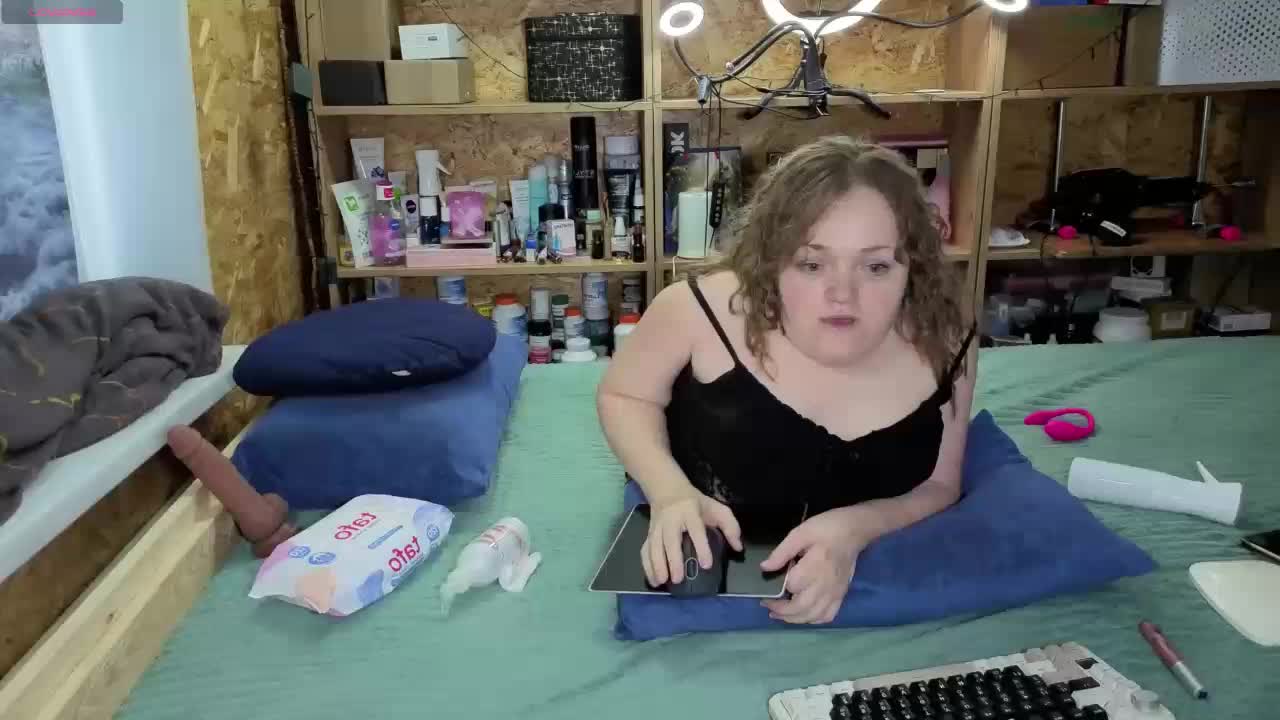 MiniNatali Adult Chat December 28, 2025