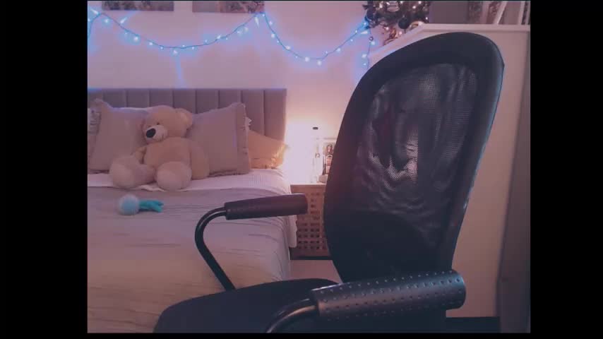 julialiones Adult Chat December 28, 2025