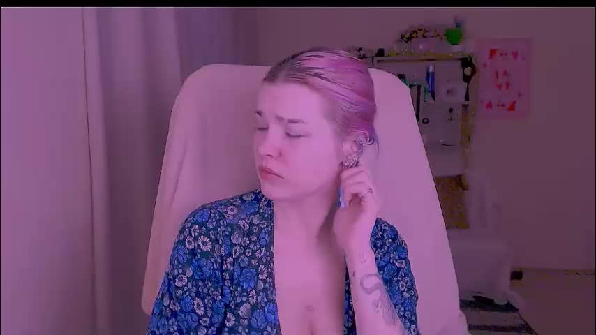 hot_blonda_ Adult Chat December 28, 2025