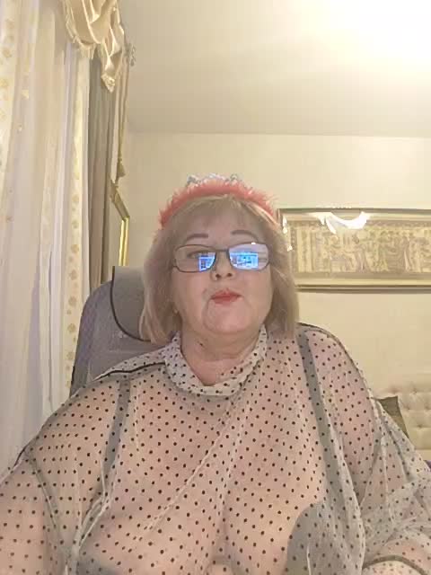 KarinkaSweet Adult Chat December 28, 2025