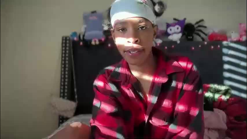 cum2charmxx Adult Chat December 28, 2025