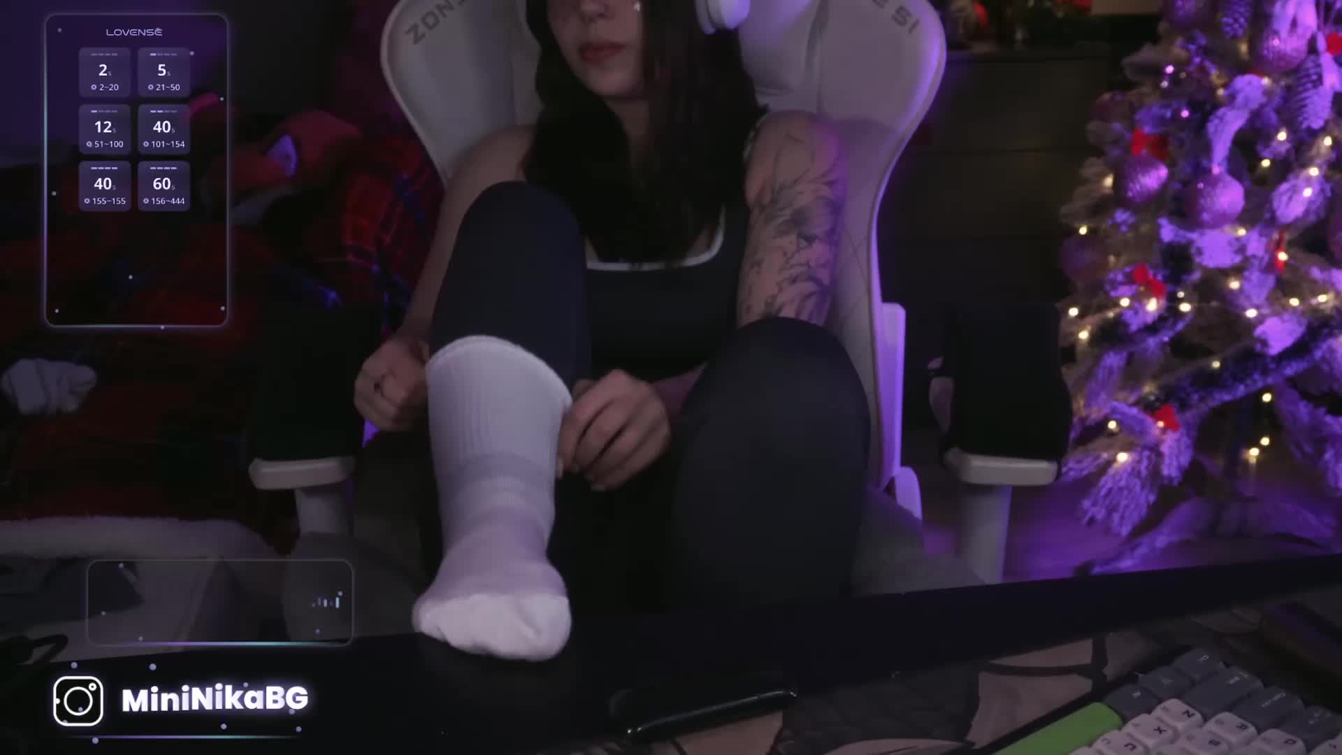 MiniNika Adult Chat December 28, 2025