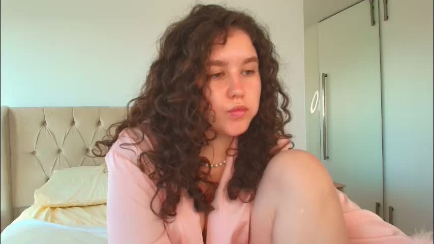 ariella_sol Adult Chat December 29, 2025