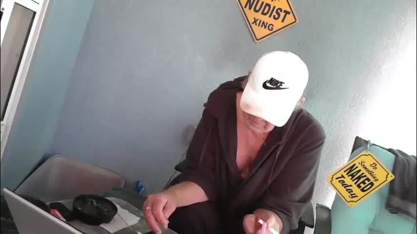 smallpenisbigtongue Adult Chat December 30, 2025