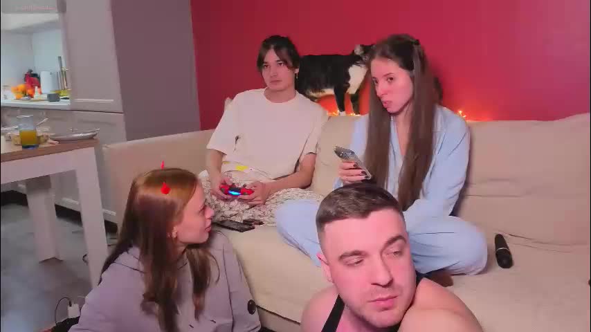 ihavepaws33 Adult Chat December 30, 2025