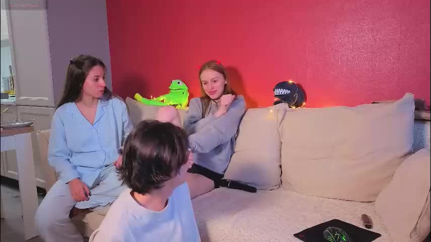 ihavepaws33 Adult Chat December 30, 2025