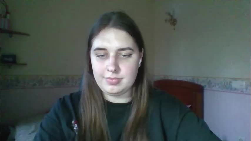 hess_luna_ Adult Chat December 29, 2025