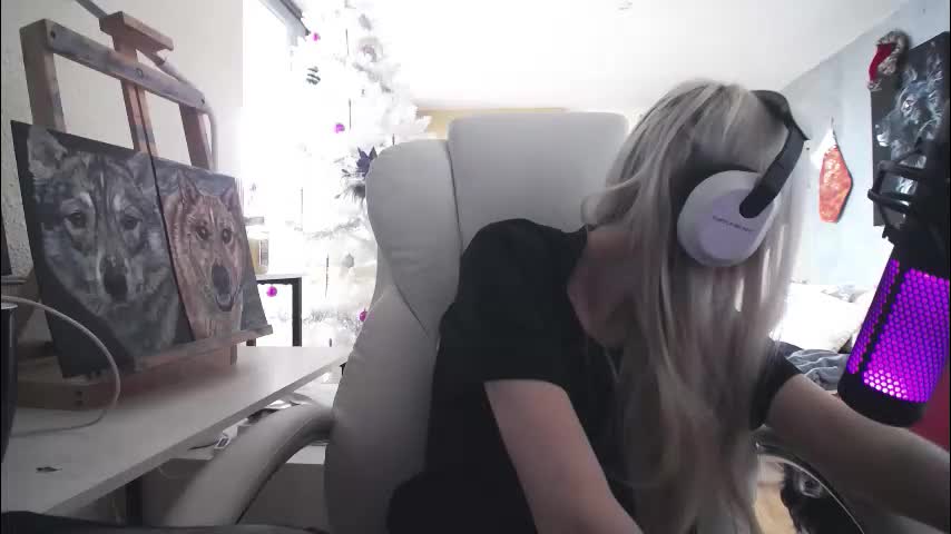 tinykylie Adult Chat December 29, 2025