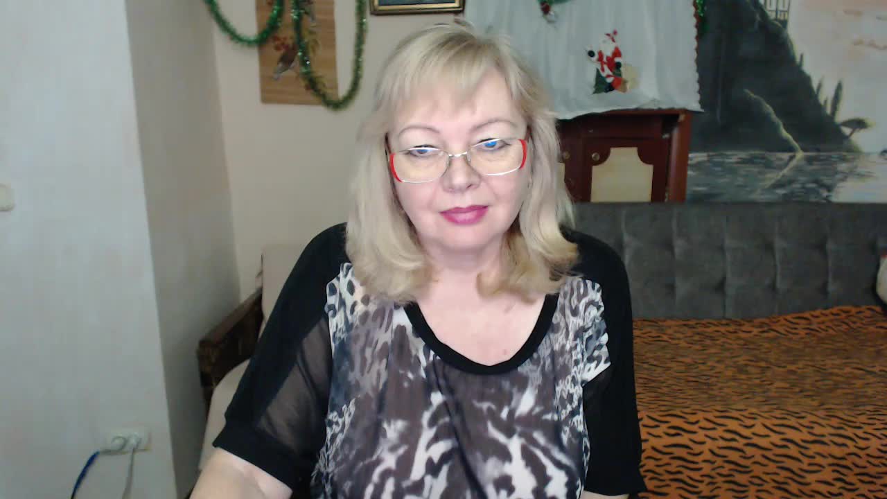 EvelynLoveShy Adult Chat December 30, 2025