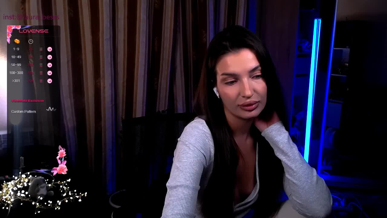 LauraBess Adult Chat December 30, 2025