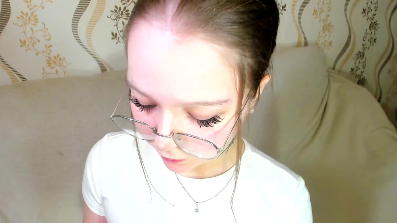 MelMooon Adult Chat December 30, 2025