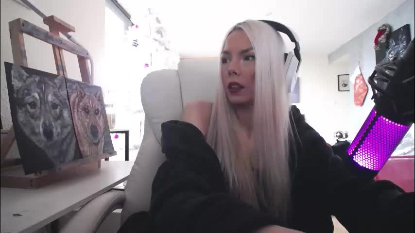 tinykylie Adult Chat December 30, 2025