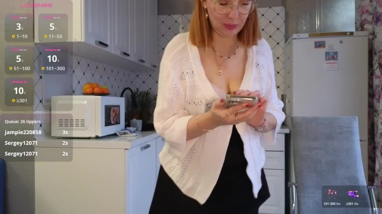 Pink-Lips Adult Chat December 30, 2025