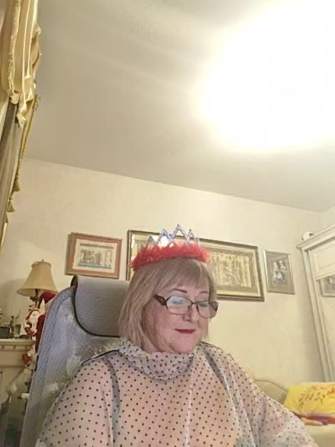 KarinkaSweet Adult Chat December 31, 2025