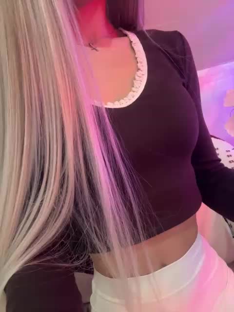 PauLiiine Adult Chat December 31, 2025