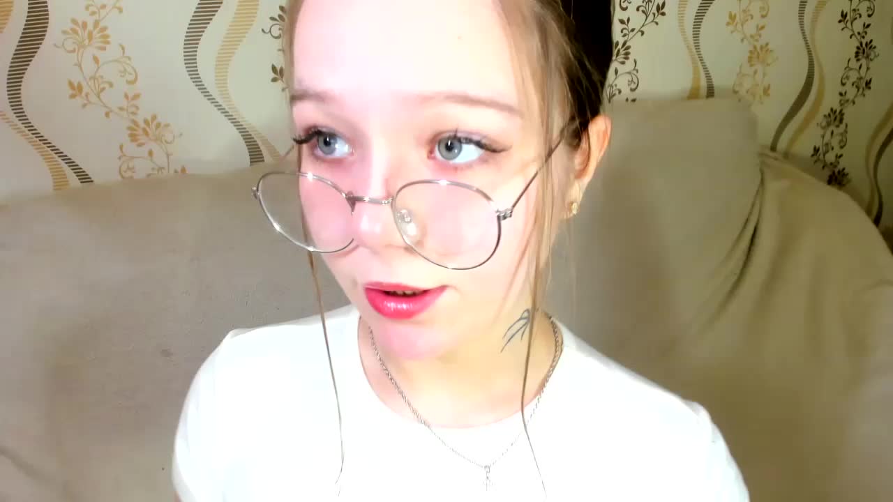 MelMooon Adult Chat December 30, 2025