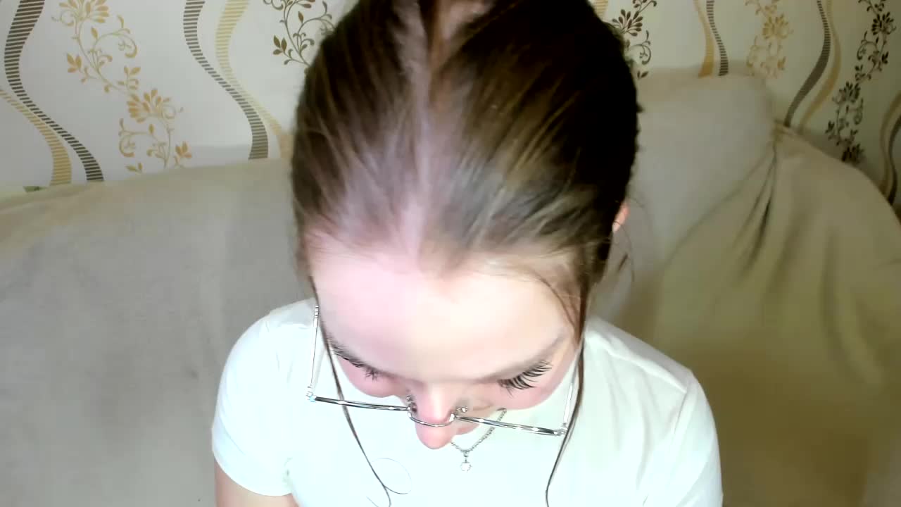 MelMooon Adult Chat December 31, 2025