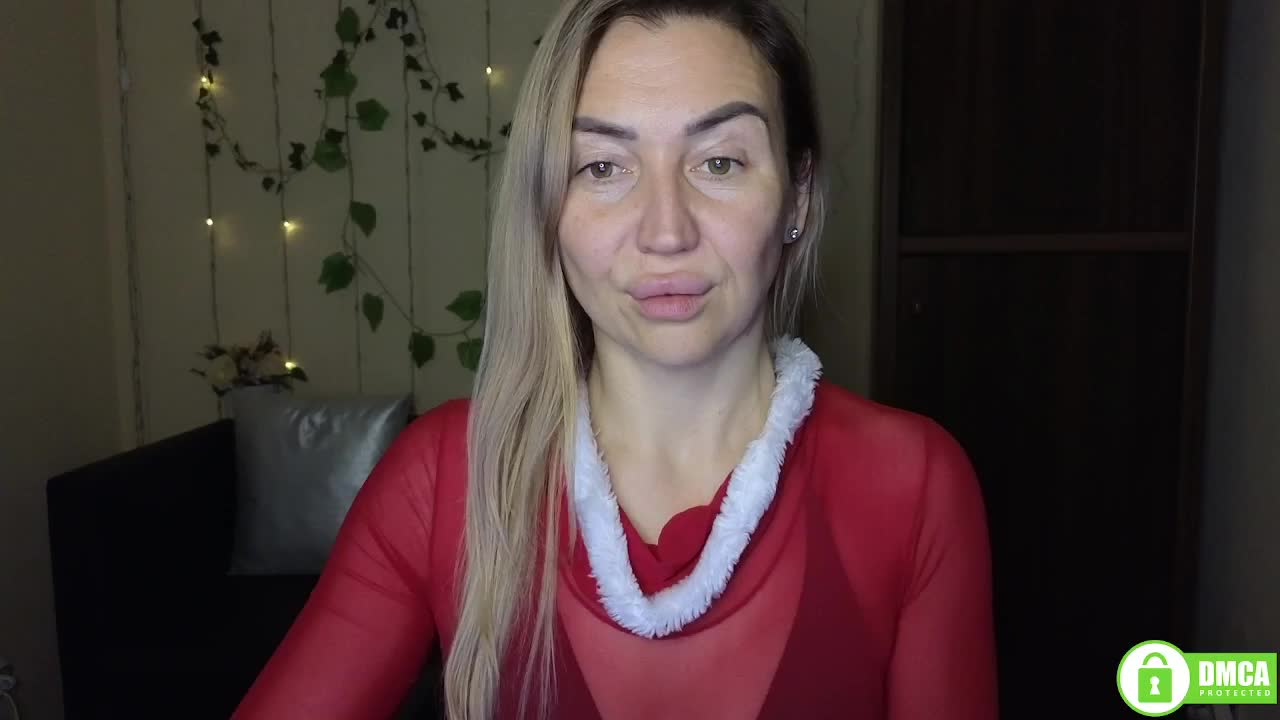 Jullyblondkiss Adult Chat December 31, 2025