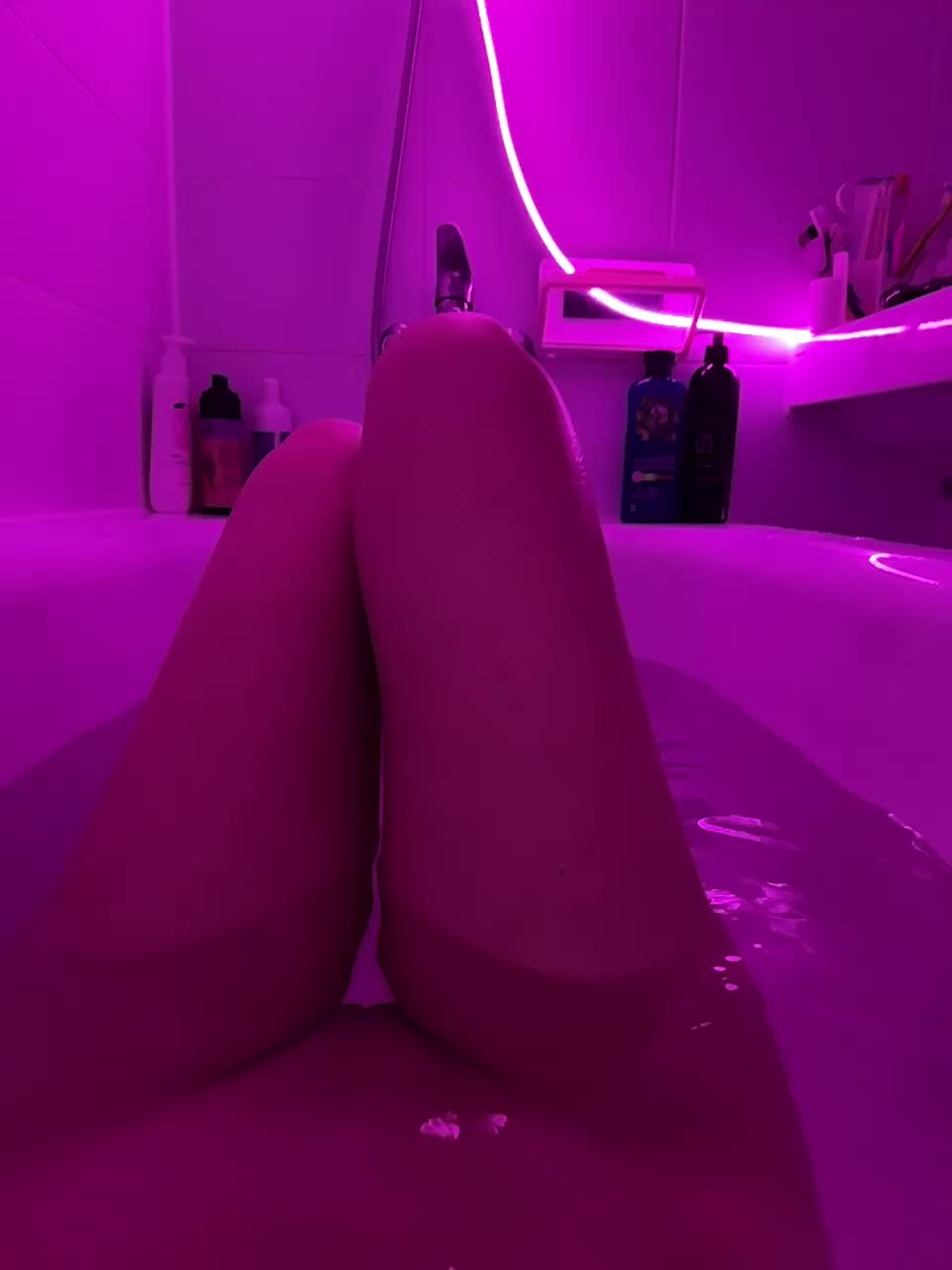 Angelina_1 Adult Chat December 31, 2025