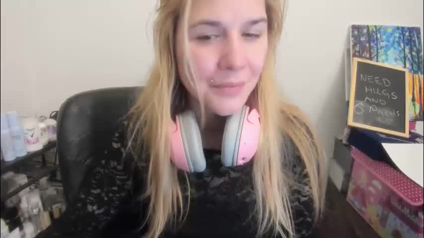 artsyandcraftsy_ Adult Chat December 31, 2025