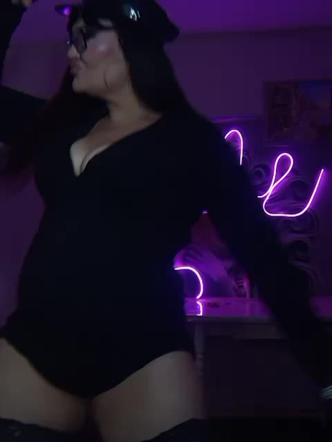 Brunetochkaaa Adult Chat December 31, 2025