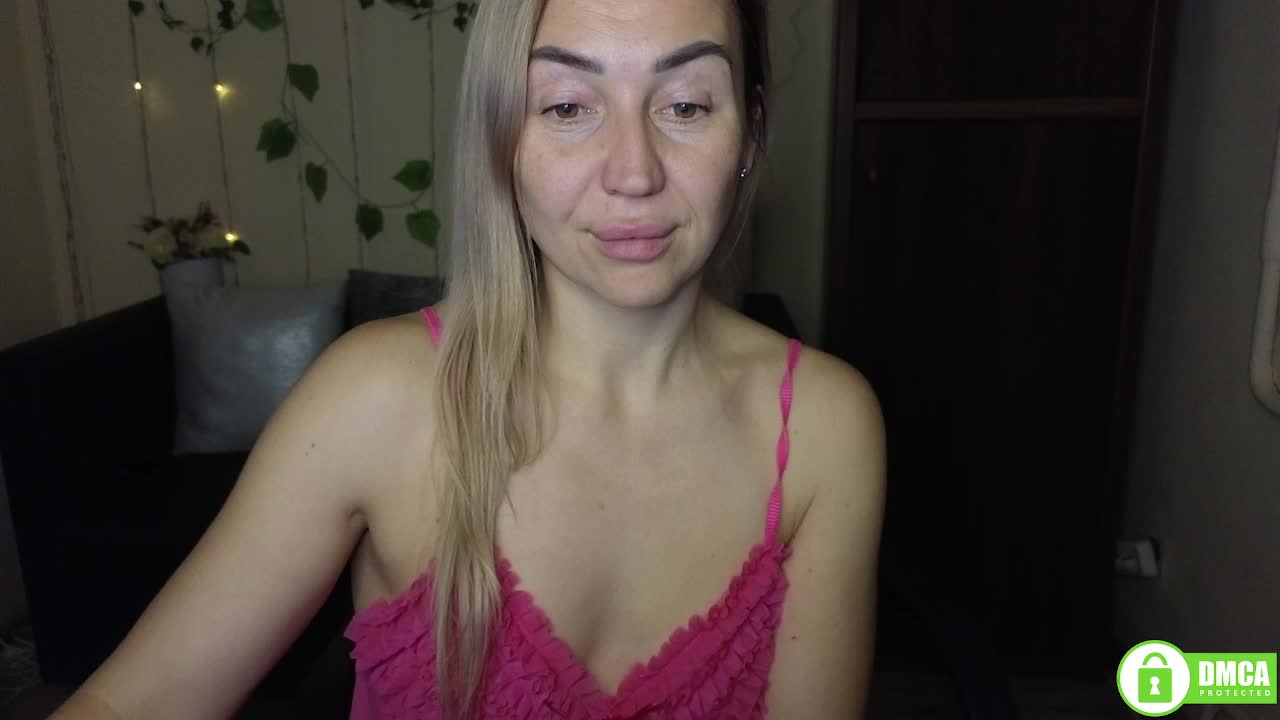 Jullyblondkiss Adult Chat December 31, 2025