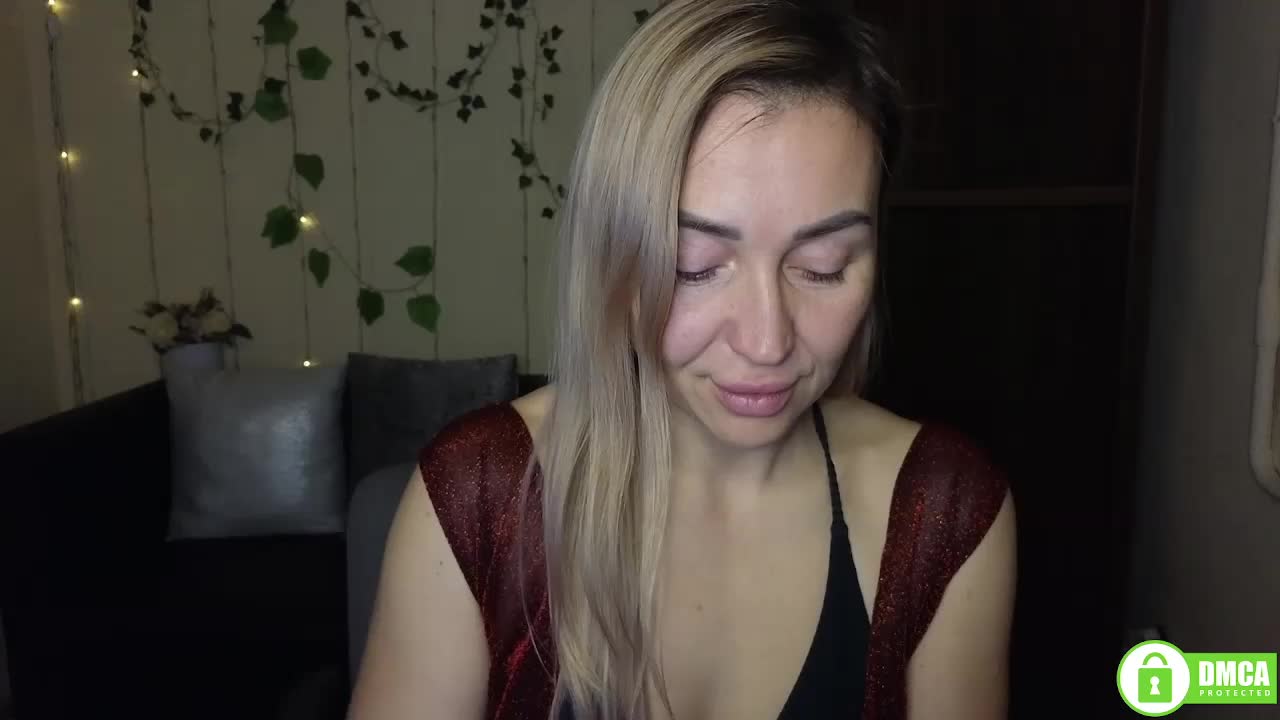 Jullyblondkiss Adult Chat December 31, 2025