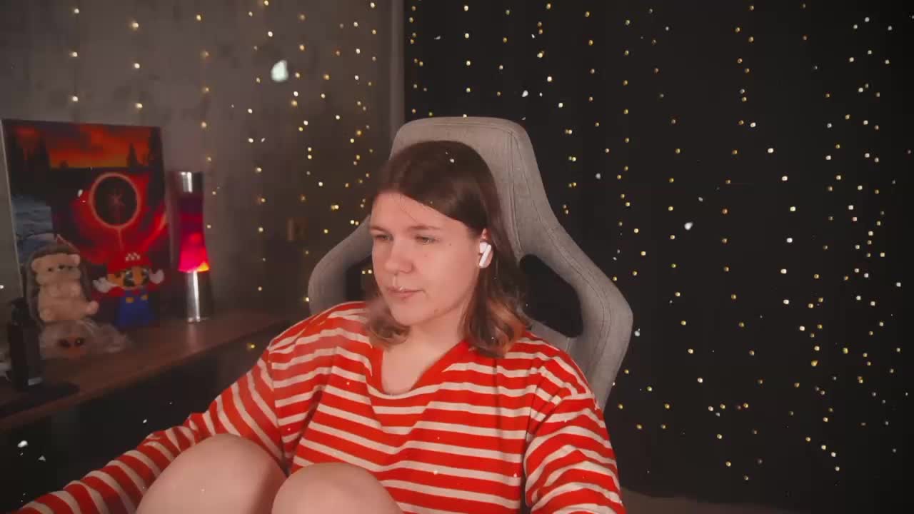 cutesoneckaaa Adult Chat December 31, 2025