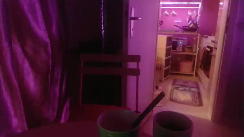 melli23 Adult Chat December 31, 2025