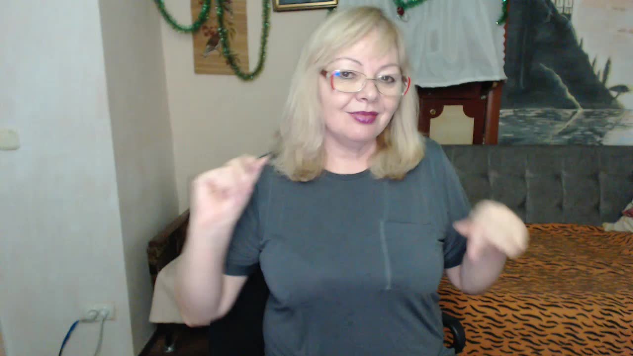EvelynLoveShy Adult Chat January 1, 2026
