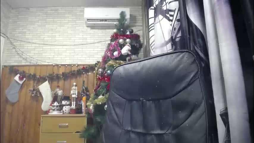 xxxnewlywedsxxx Adult Chat January 1, 2026