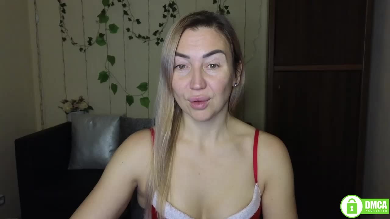 Jullyblondkiss Adult Chat January 1, 2026