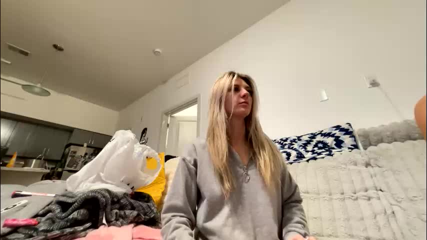 parisbaby2000 Adult Chat January 1, 2026